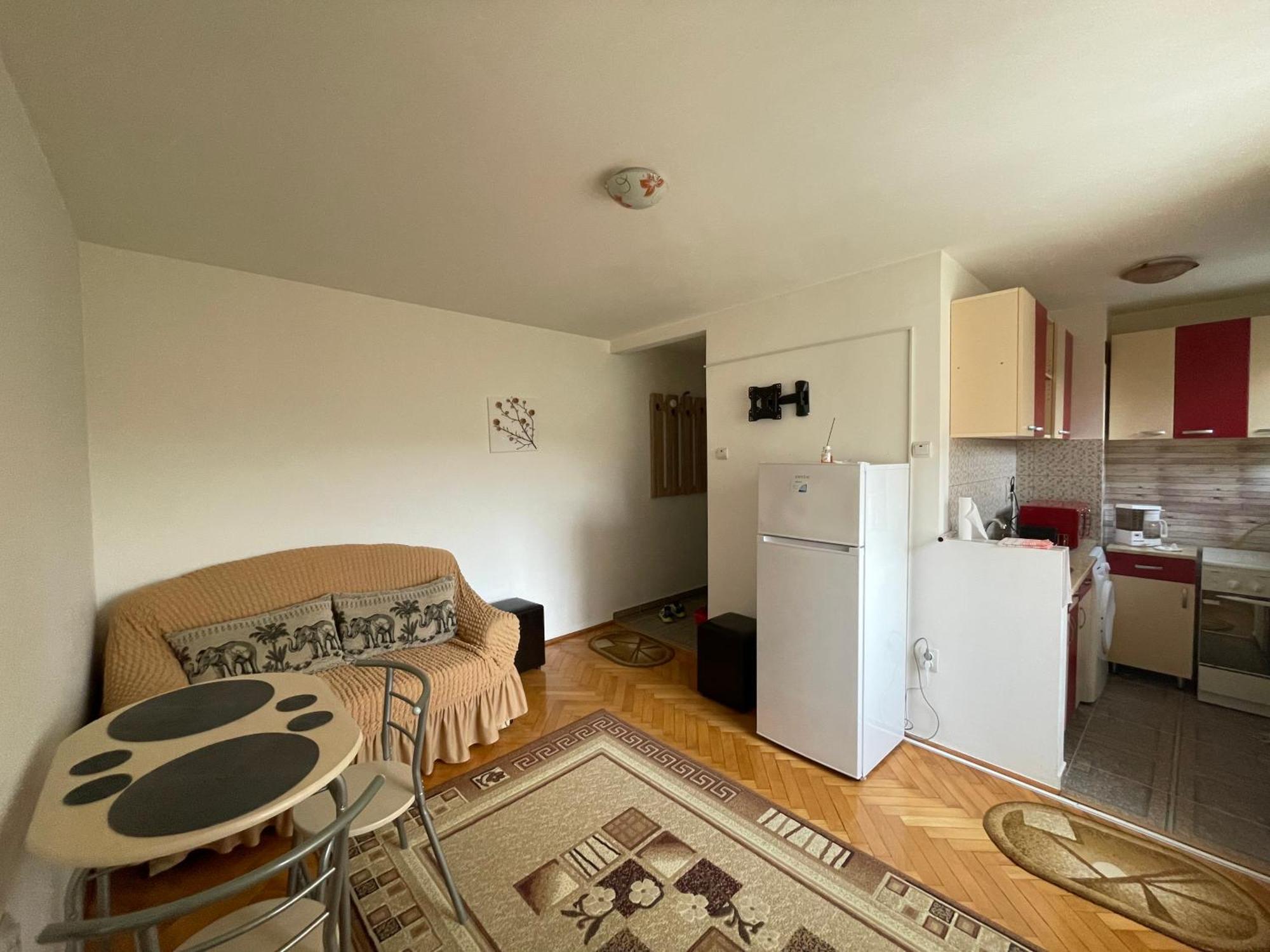 Apartment Victoria Gherla Eksteriør bilde
